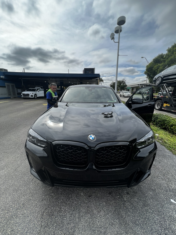 صورة 2 لـ 2023 BMW X4 XDRIVE30I