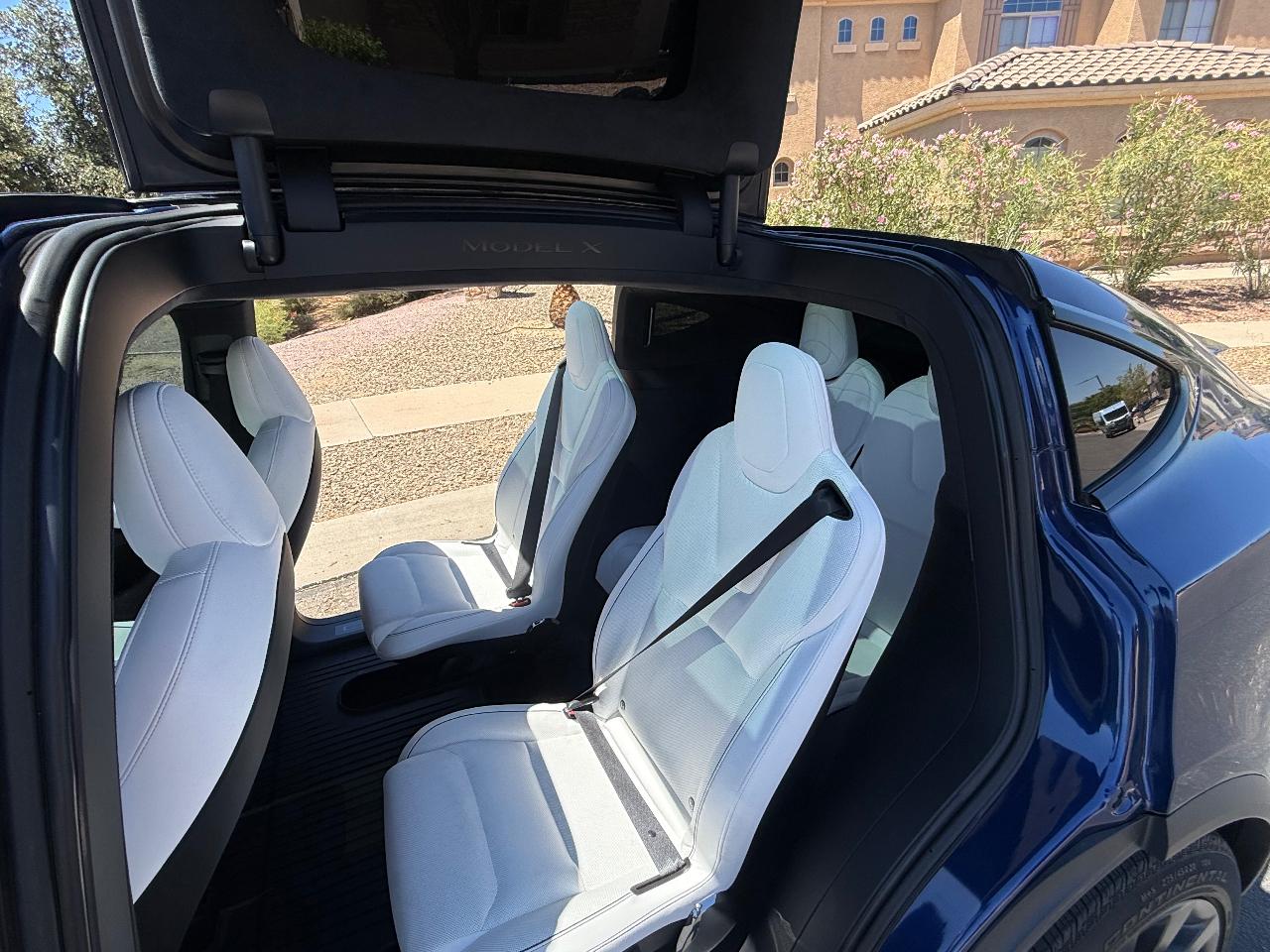 صورة 8 لـ 2023 Tesla MODEL X PLAID