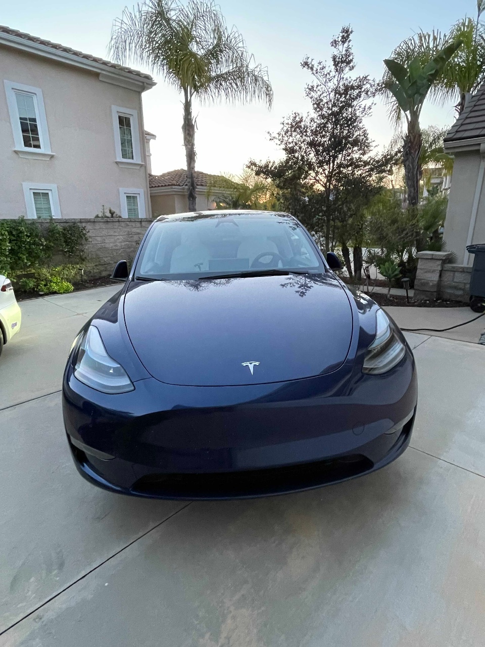 TESLA MODEL Y LONG RANGE - 1