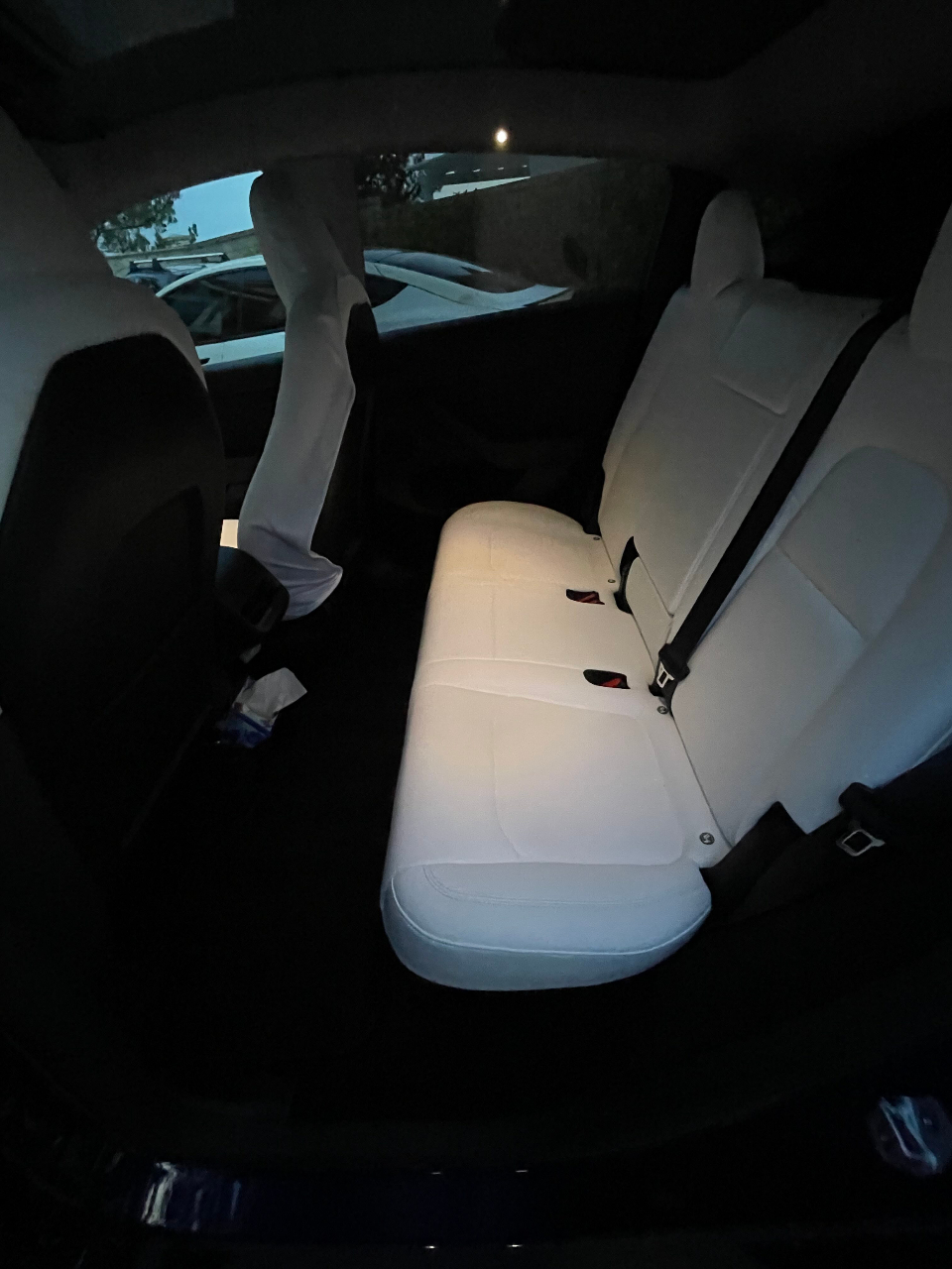 TESLA MODEL Y LONG RANGE - 6