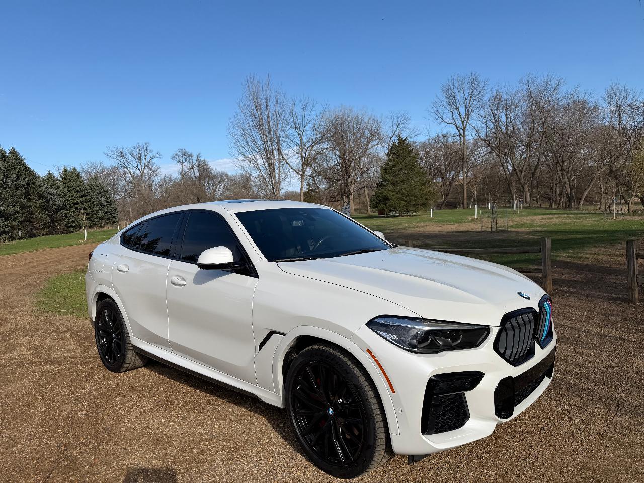 صورة 2 لـ 2022 BMW X6 XDRIVE40I