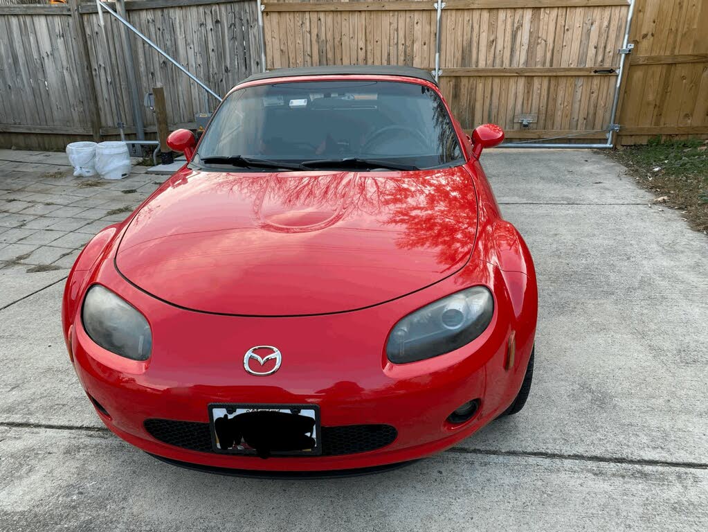 Used 2006 MAZDA MAZDA MX-5 MIATA FUEL FILLER DOOR - Cordova Auto