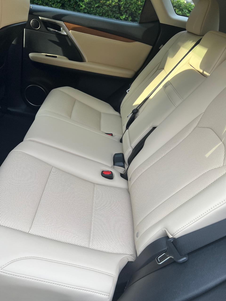 صورة 10 لـ 2021 Lexus RX 350 BASE