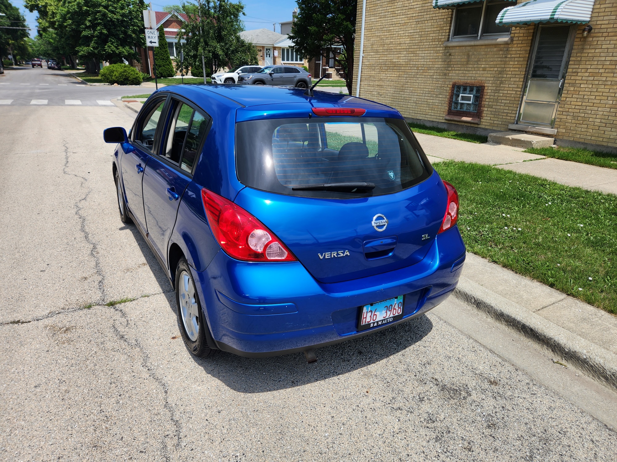 2007 nissan versa blue