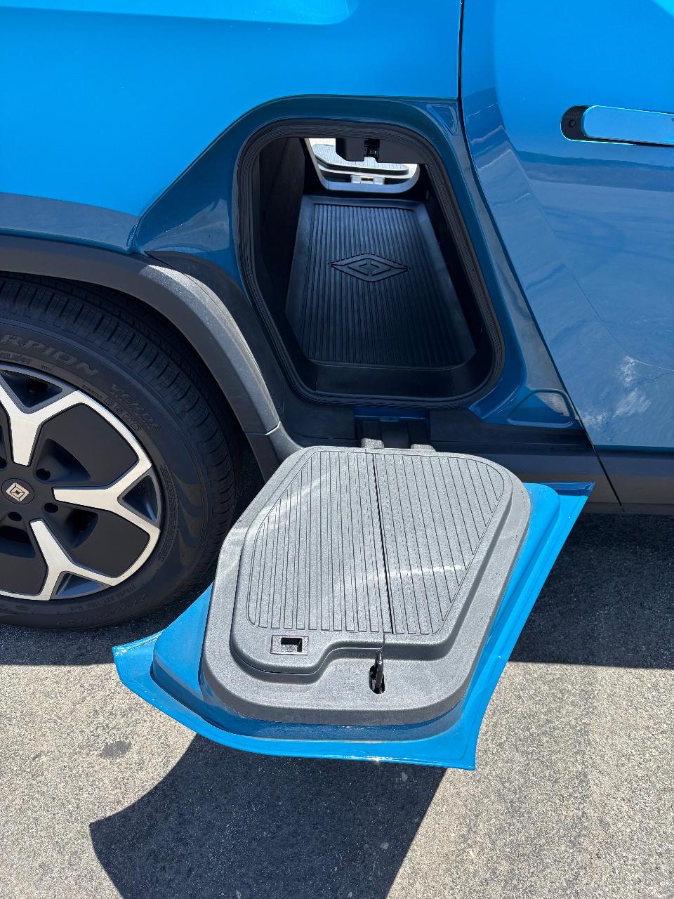 2022 Rivian R1T ADVENTURE PACKAGE — миниатюра 16
