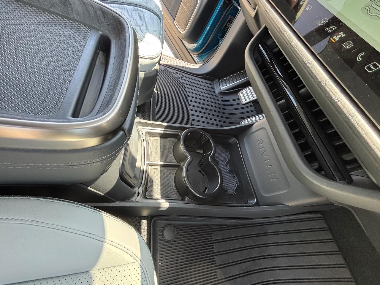 2022 Rivian R1T ADVENTURE PACKAGE — миниатюра 12