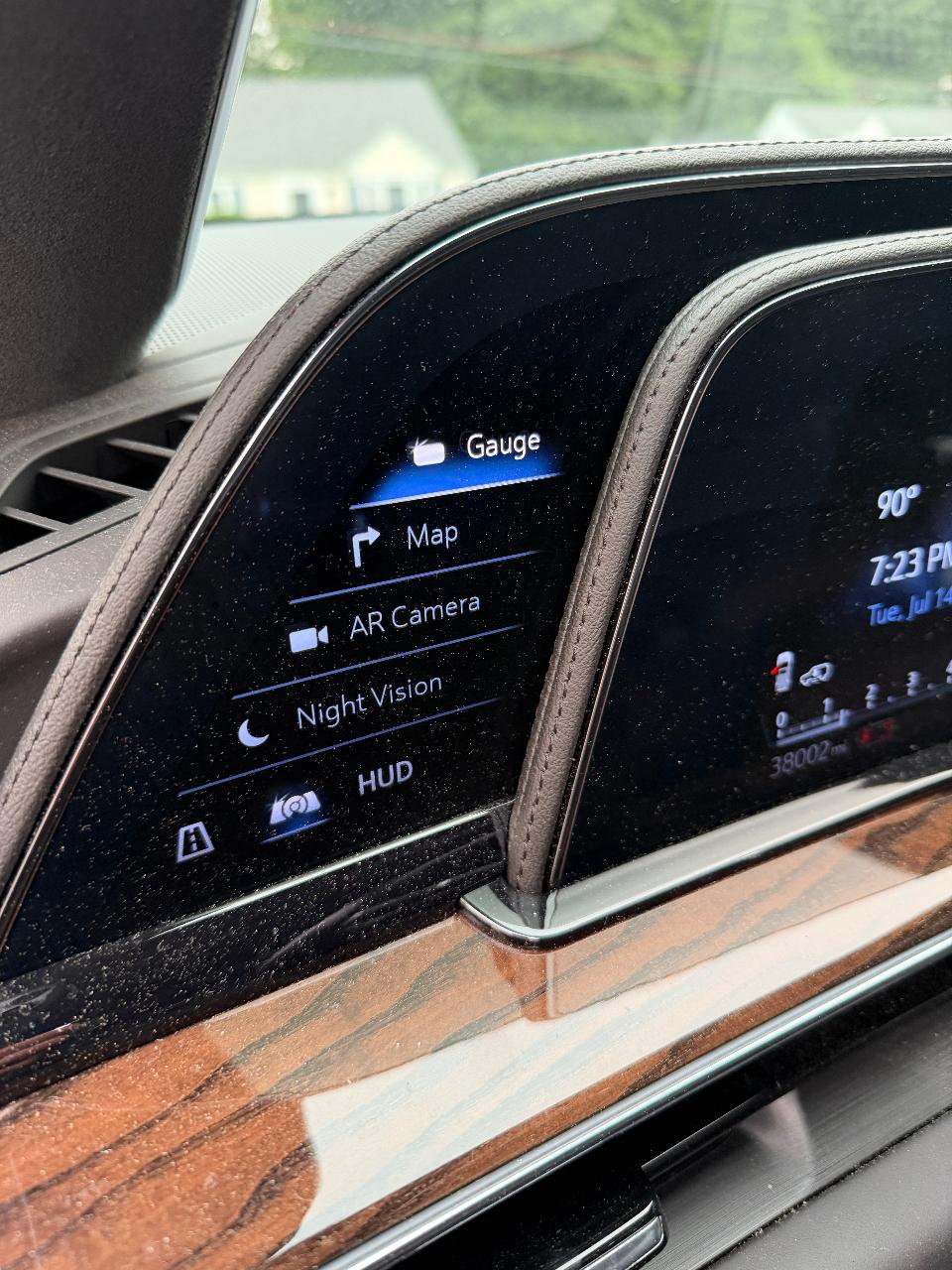 صورة 16 لـ 2022 Cadillac ESCALADE ESV SPORT PLATINUM