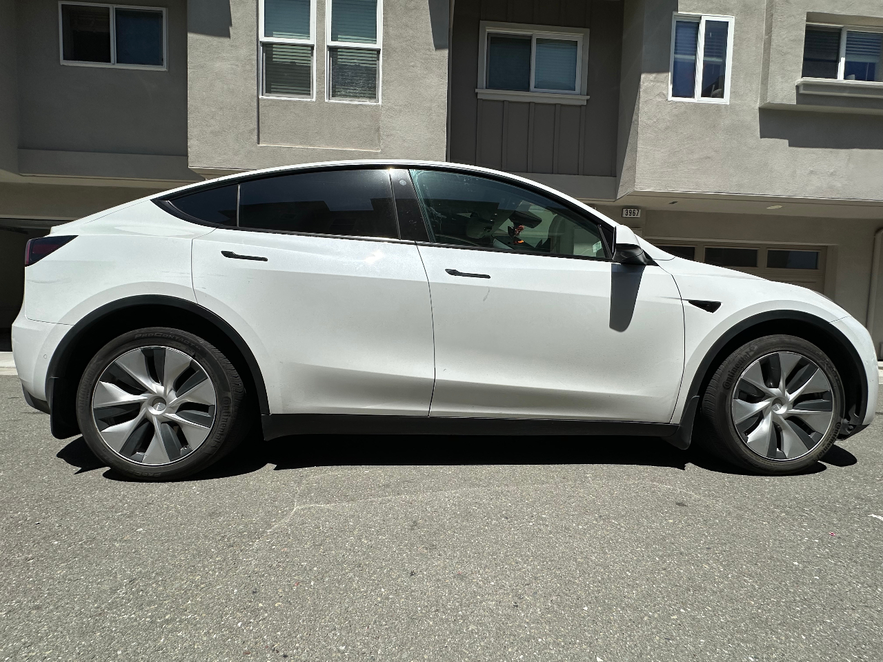 TESLA MODEL Y LONG RANGE - 4