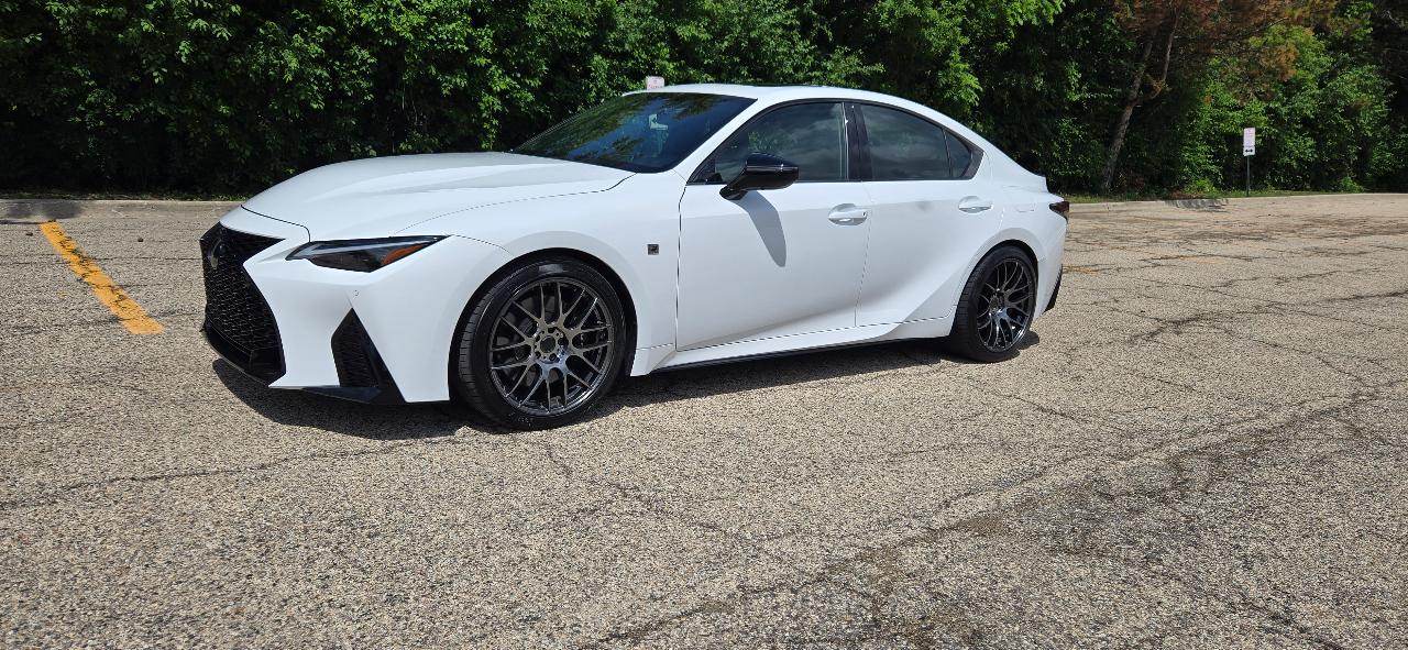 صورة 3 لـ 2024 Lexus IS 500 F SPORT PERFORMANCE PREMIUM