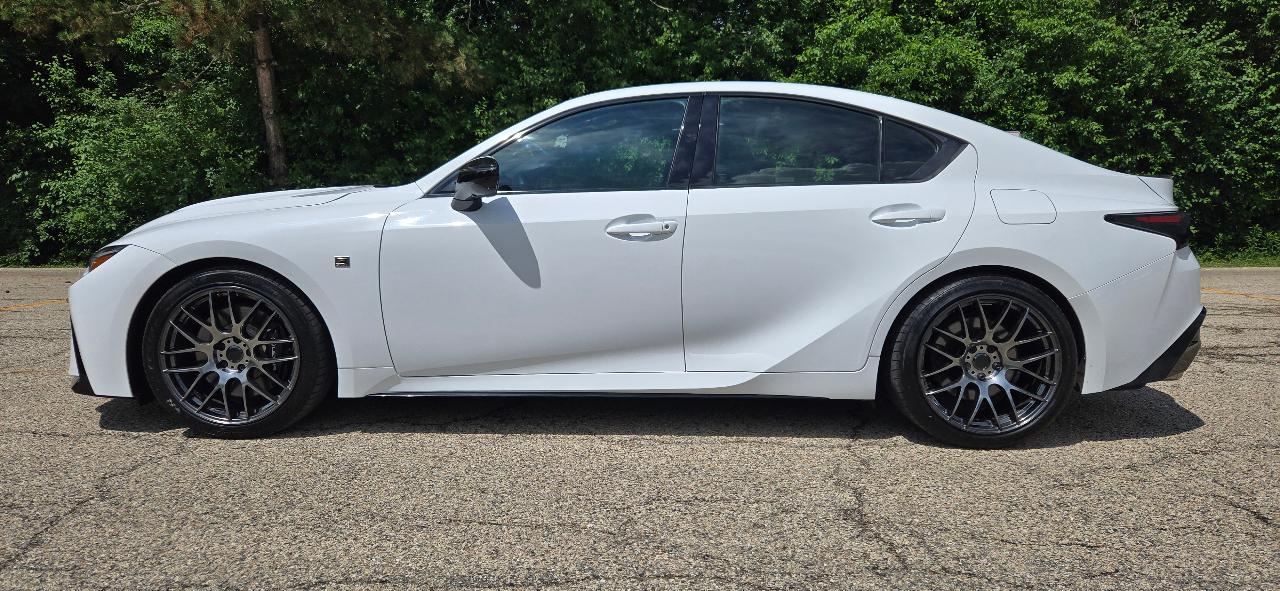 صورة 2 لـ 2024 Lexus IS 500 F SPORT PERFORMANCE PREMIUM