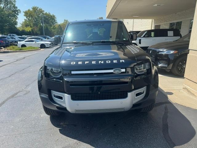 2023 LAND Rover DEFENDER SE — фото 2