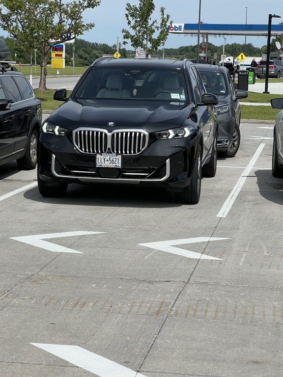 2025 BMW X5 XDRIVE40I photo 3