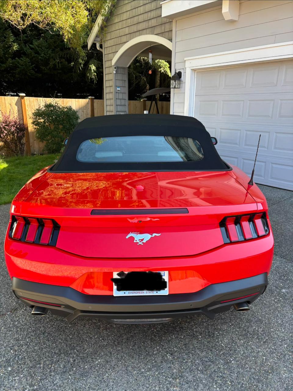 صورة 1 لـ 2025 FORD MUSTANG ECOBOOST