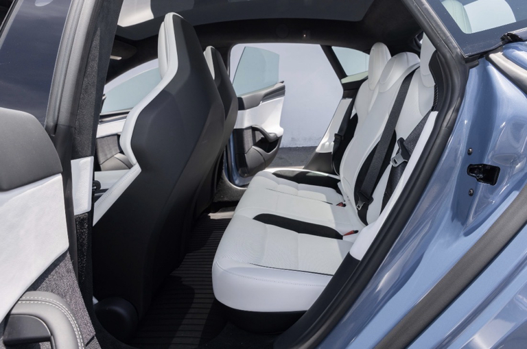 TESLA MODEL S PLAID - 8