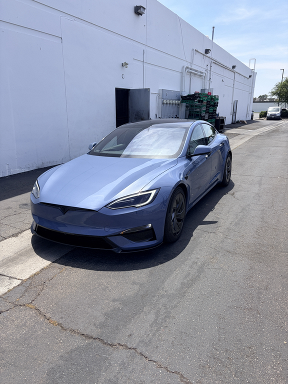 TESLA MODEL S PLAID - 10