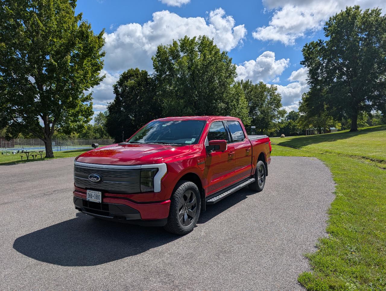 2022 FORD F-150 LIGHTNING LARIAT 照片 1