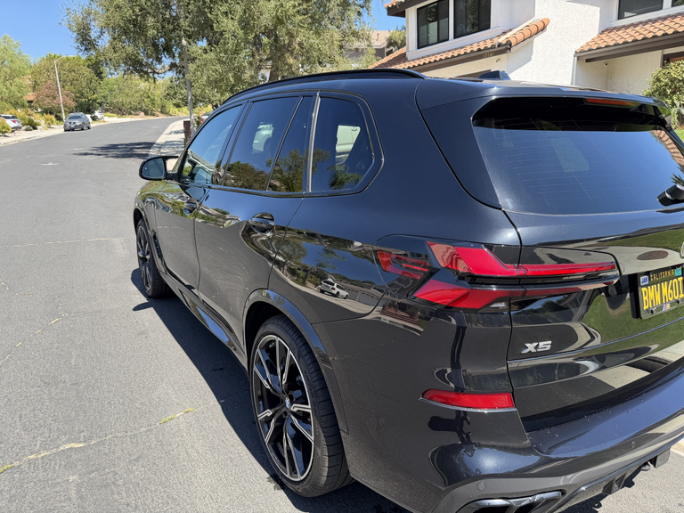 صورة 6 لـ 2025 BMW X5 M60I