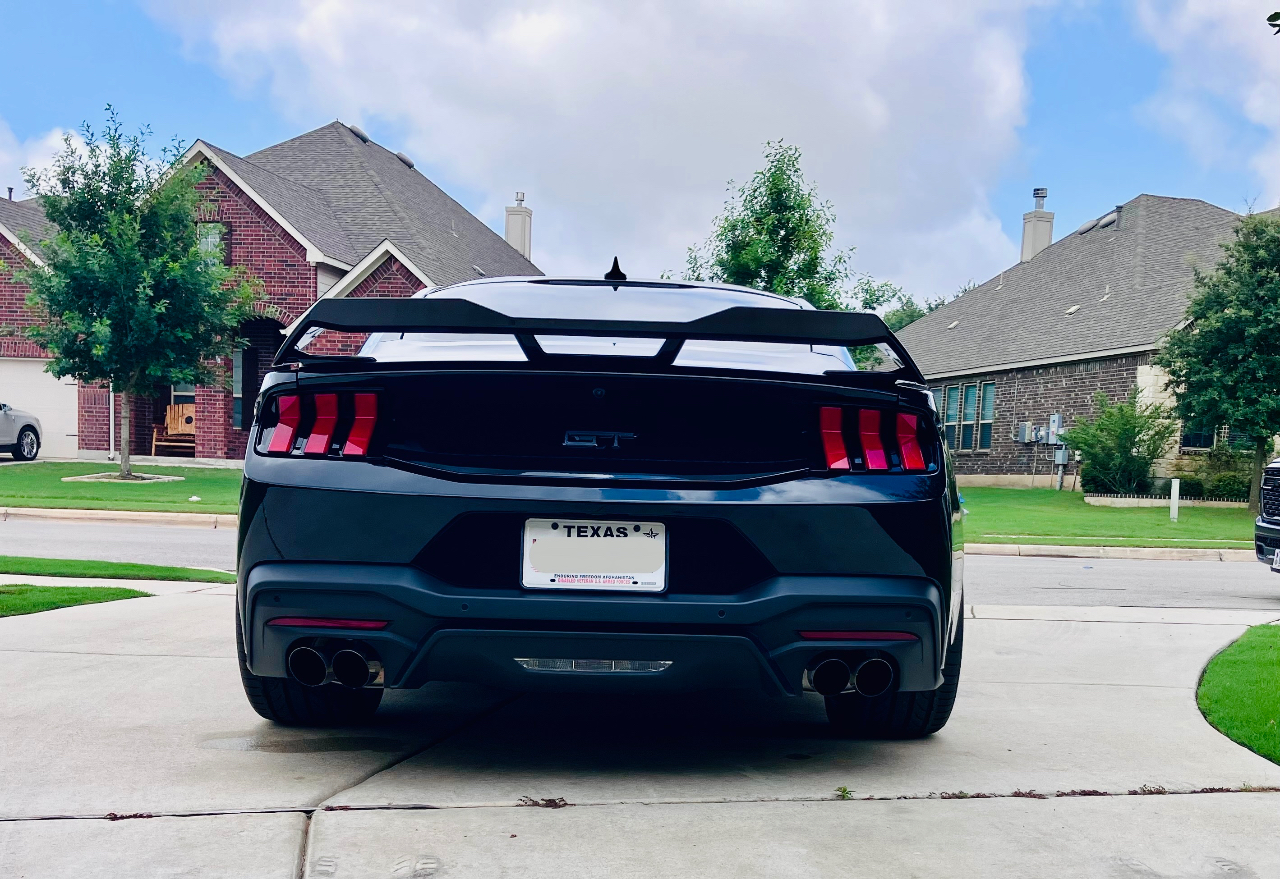 صورة 2 لـ 2025 FORD MUSTANG GT PREMIUM
