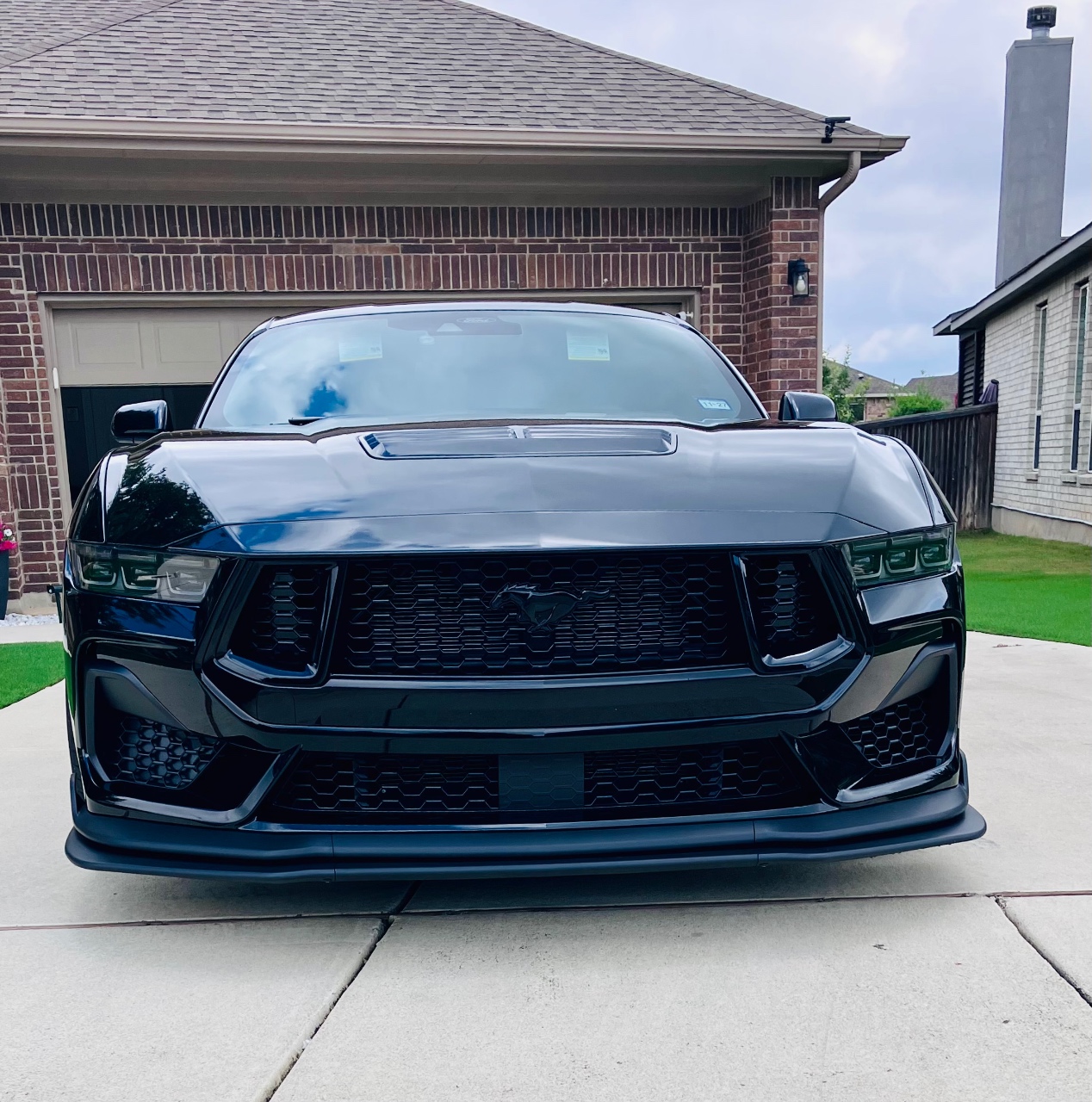 صورة 8 لـ 2025 FORD MUSTANG GT PREMIUM