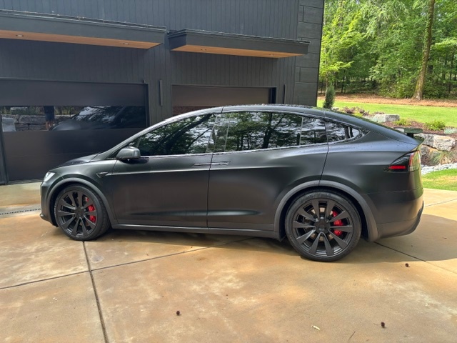 TESLA MODEL X PLAID - 2