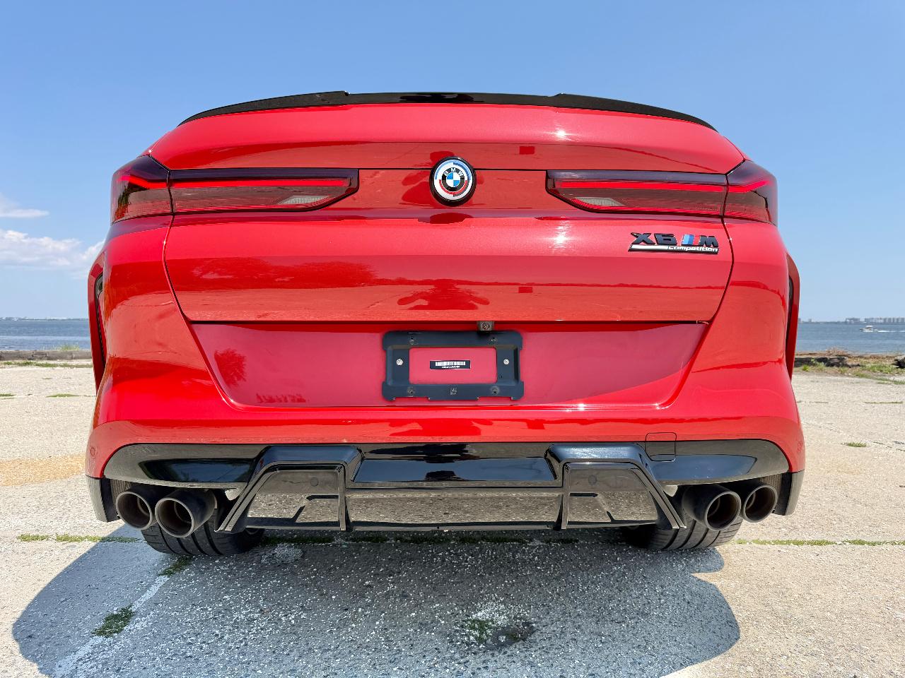 صورة 8 لـ 2023 BMW X6 M BASE