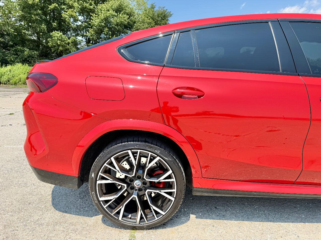 صورة 6 لـ 2023 BMW X6 M BASE
