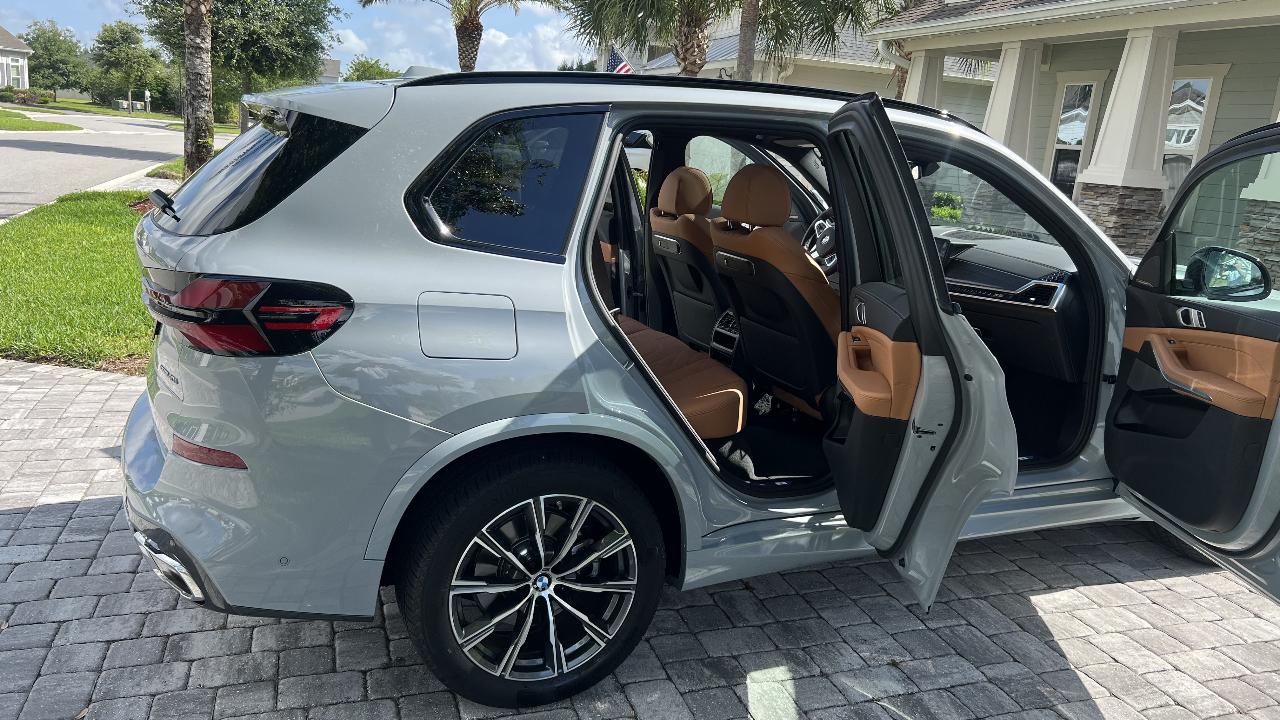 صورة مصغرة 18 لـ 2026 BMW X5 XDRIVE40I