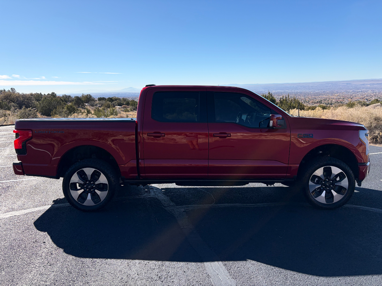 صورة 4 لـ 2024 FORD F-150 LIGHTNING PLATINUM