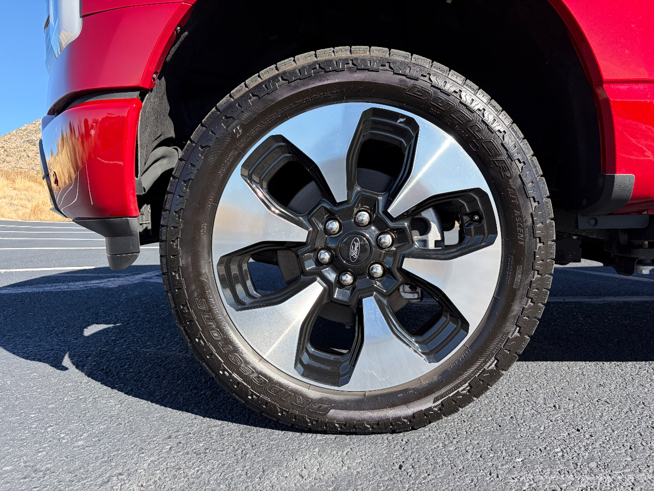 صورة 7 لـ 2024 FORD F-150 LIGHTNING PLATINUM
