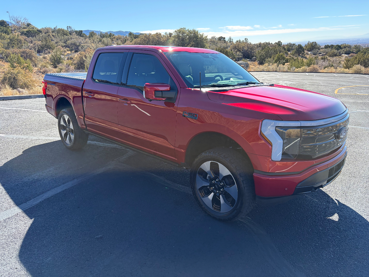 صورة 5 لـ 2024 FORD F-150 LIGHTNING PLATINUM