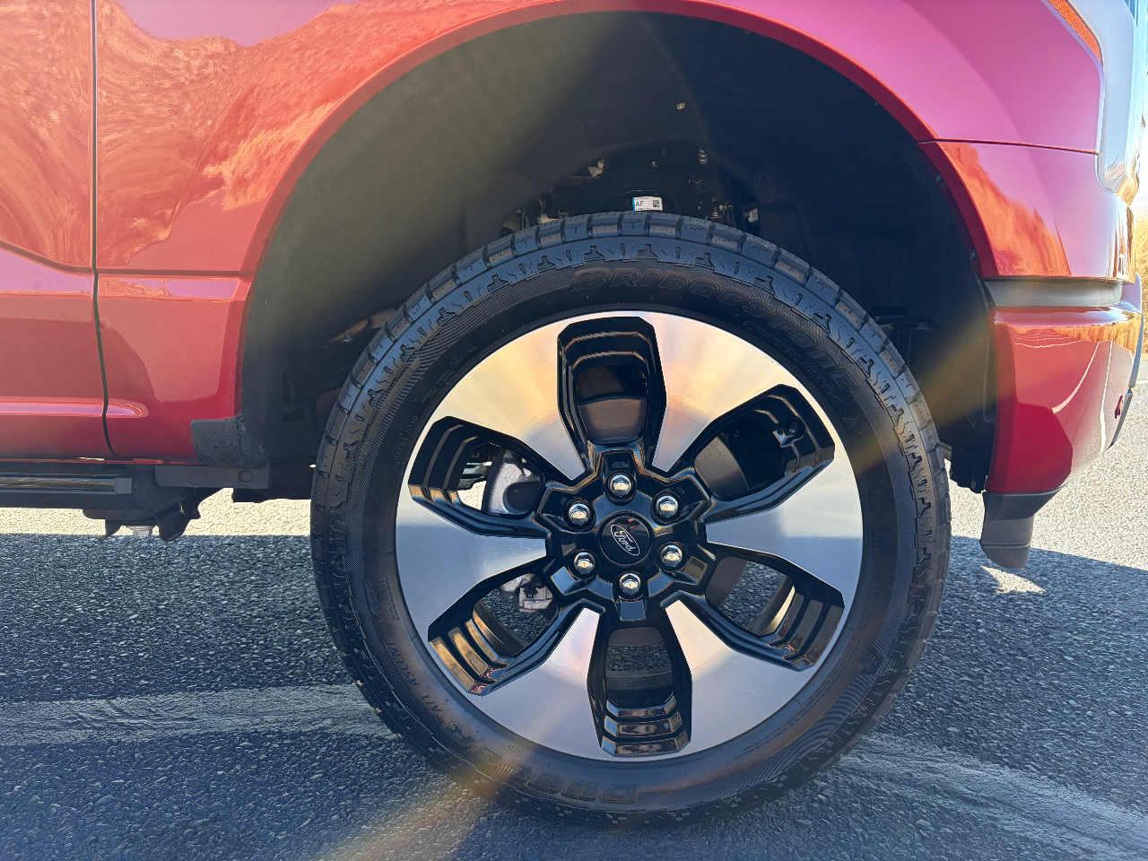 صورة 10 لـ 2024 FORD F-150 LIGHTNING PLATINUM