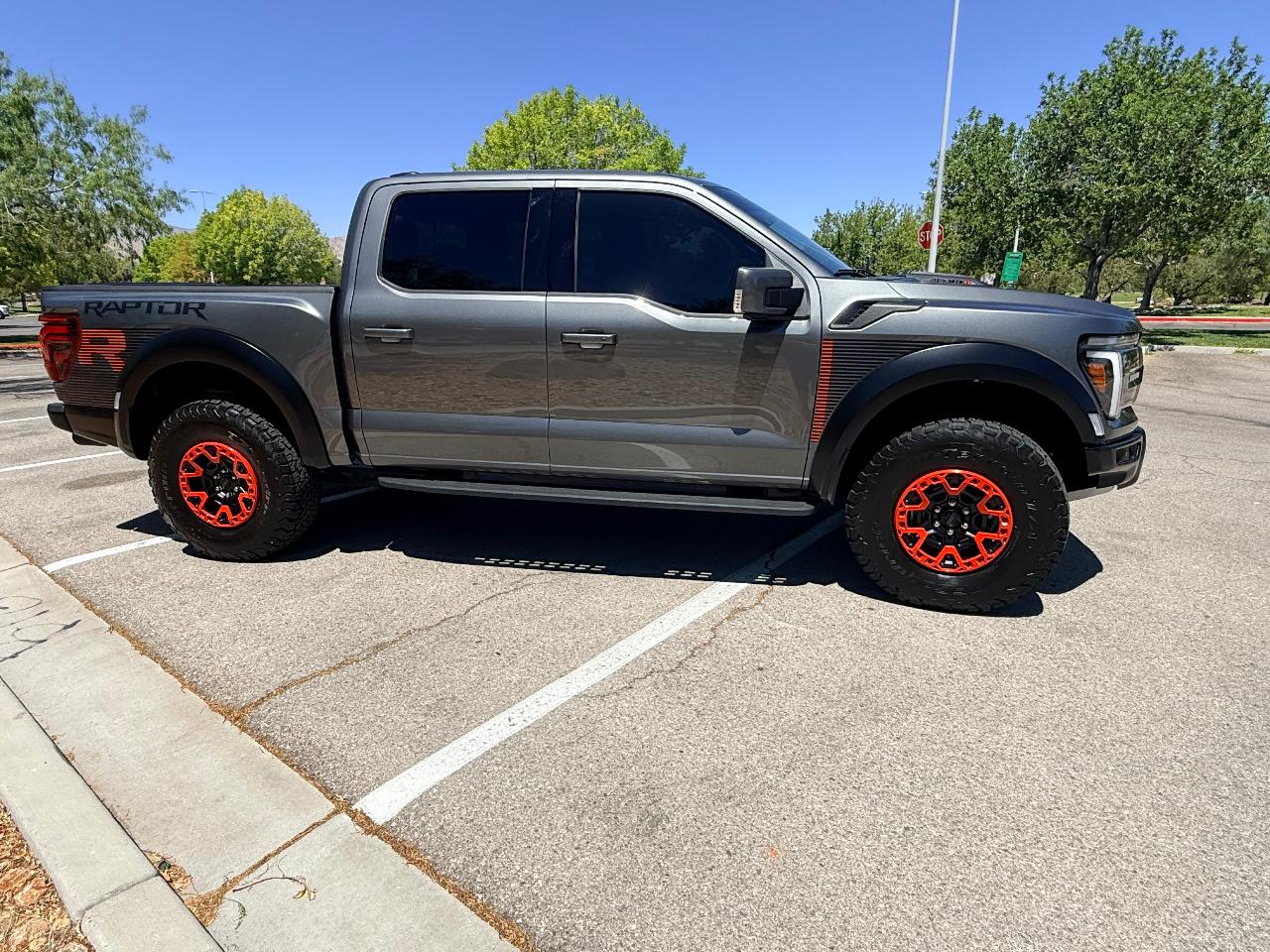 صورة 7 لـ 2025 FORD F-150 RAPTOR