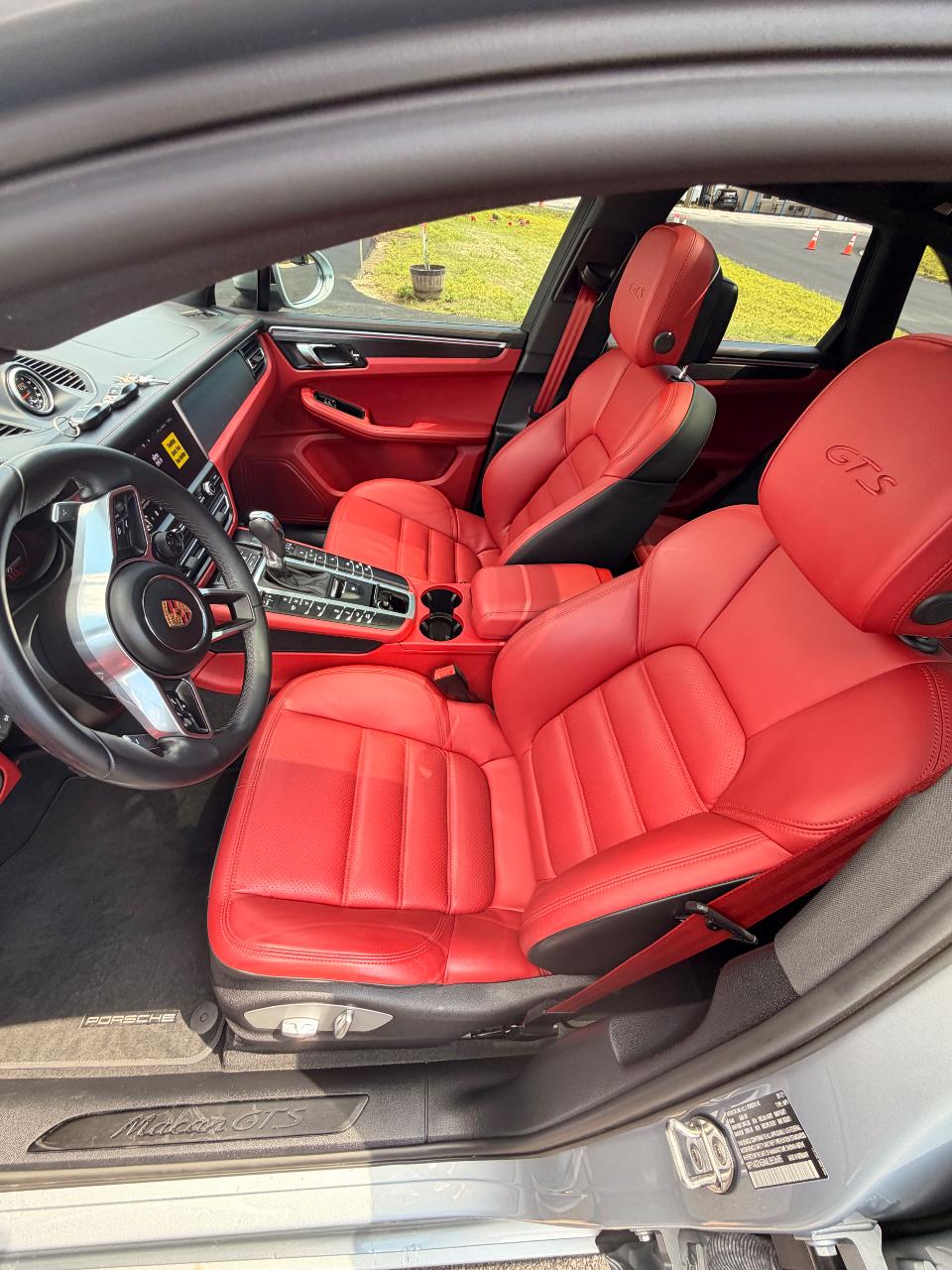 2021 Porsche MACAN MACAN GTS — миниатюра 11