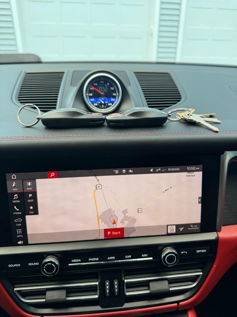 2021 Porsche MACAN MACAN GTS — миниатюра 14