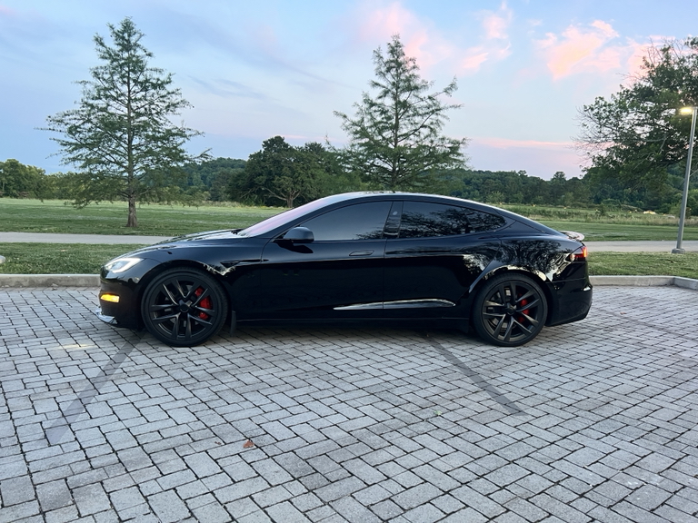 2023 Tesla MODEL S PLAID — фото 1