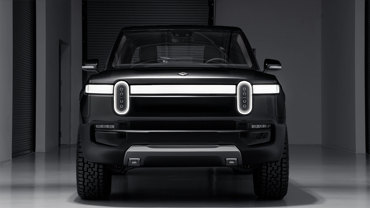 صورة 2 لـ 2023 Rivian R1S LAUNCH EDITION