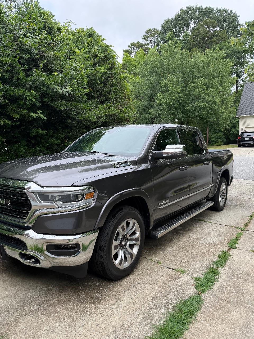 2024 RAM 1500 LIMITED photo 1