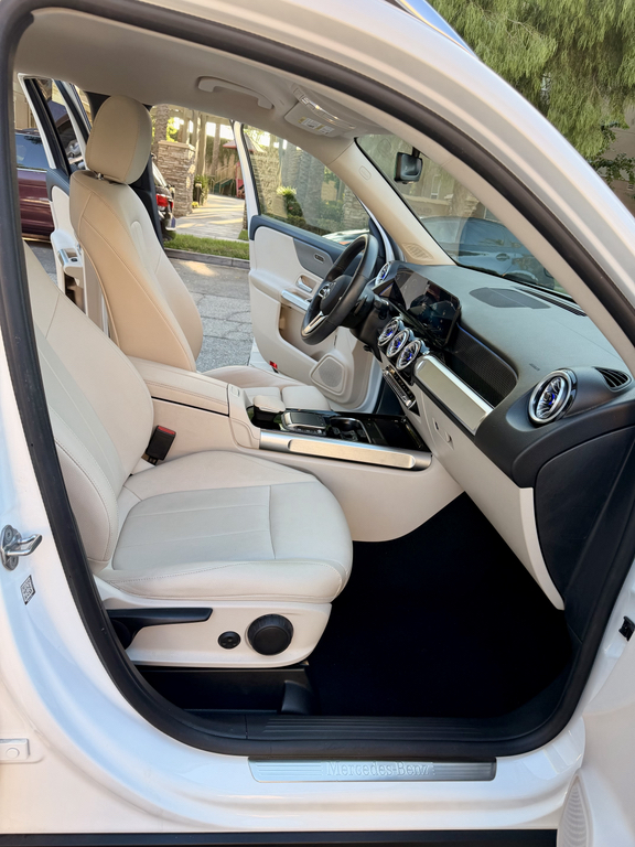 صورة 9 لـ 2022 Mercedes-BENZ GLB