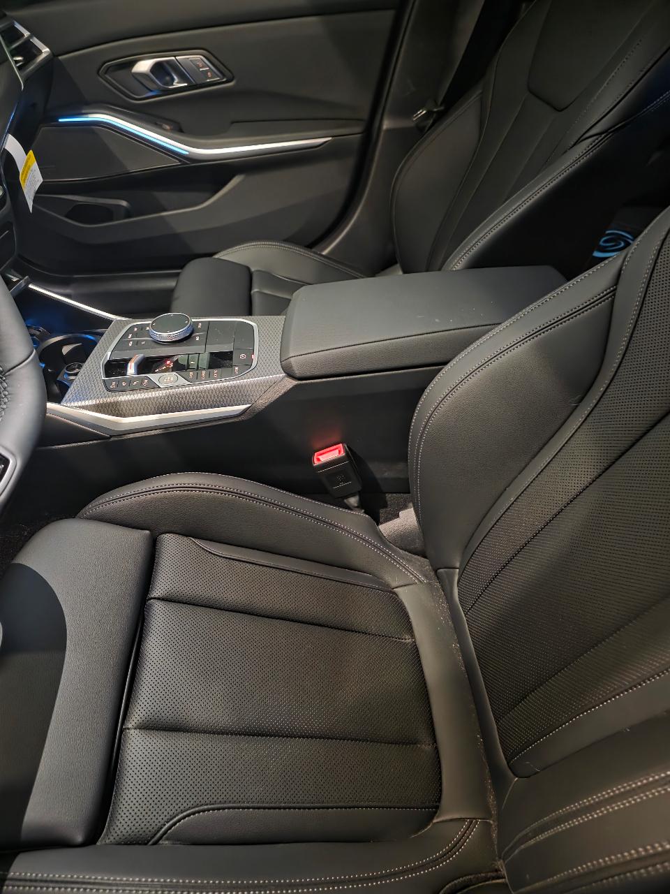 2025 BMW 330 I 缩略图 12