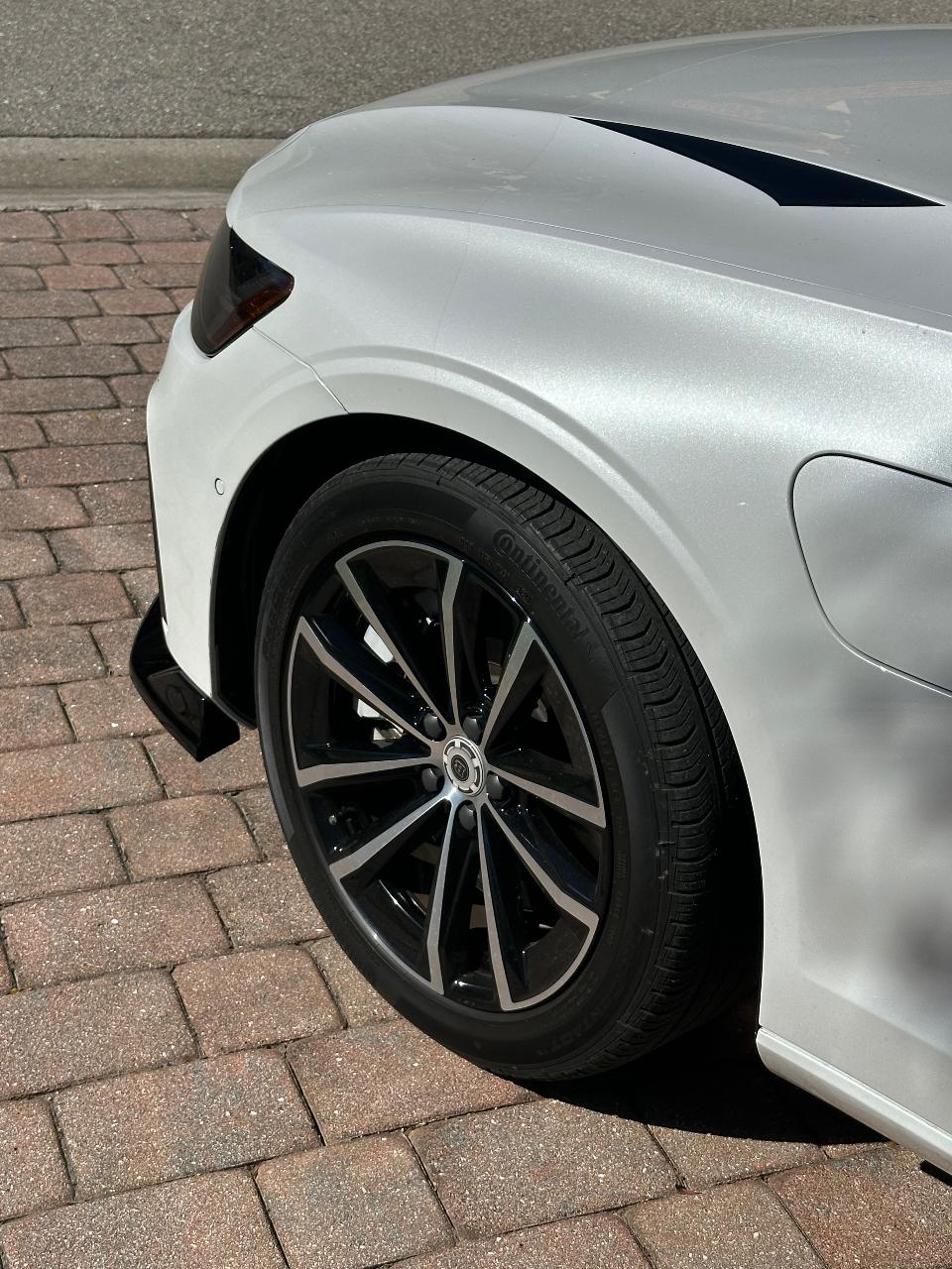 صورة 2 لـ 2024 Volvo S60 RECHARGE PLUG-IN HYBRID T8 PLUS DARK THEME