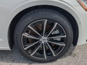 صورة مصغرة 15 لـ 2024 Volvo S60 RECHARGE PLUG-IN HYBRID T8 PLUS DARK THEME