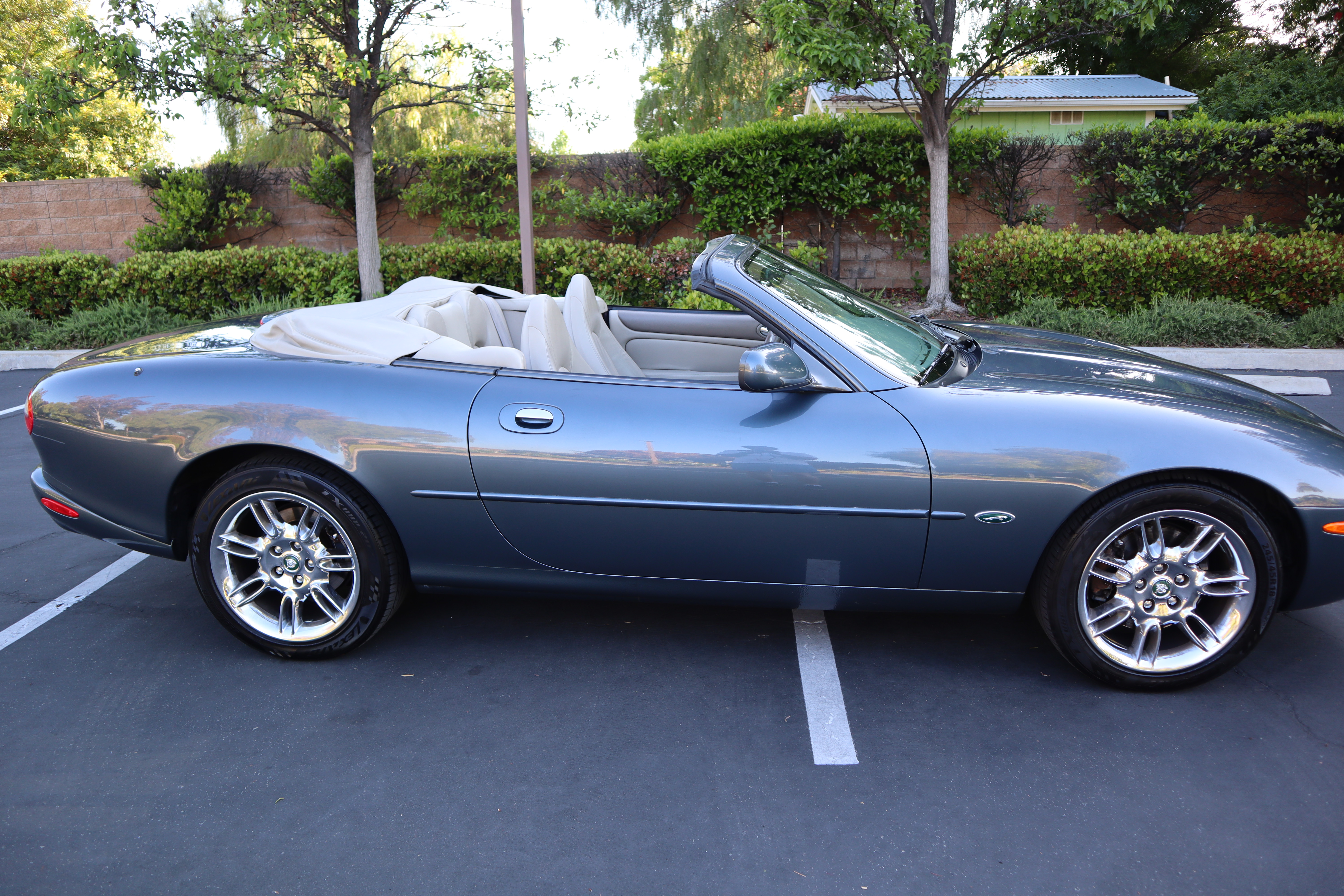 2000 jaguar xk8 coupe