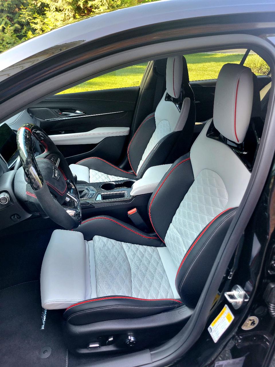 2026 Cadillac CT4-V BLACKWING 照片 3