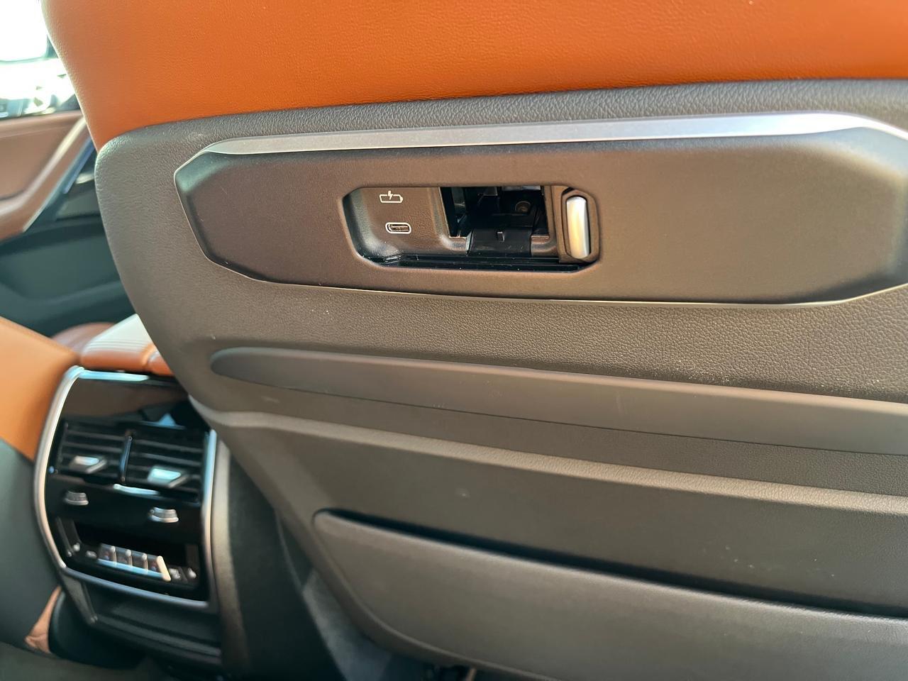 2026 BMW X6 M60I — миниатюра 25