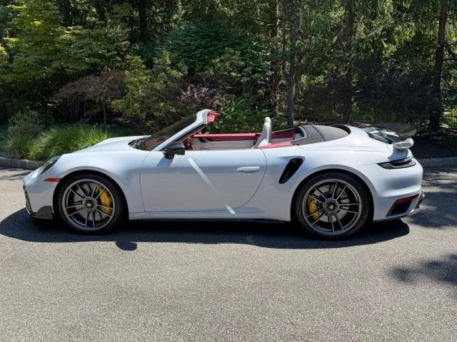 صورة 1 لـ 2024 Porsche 911 TURBO S CABRIOLET