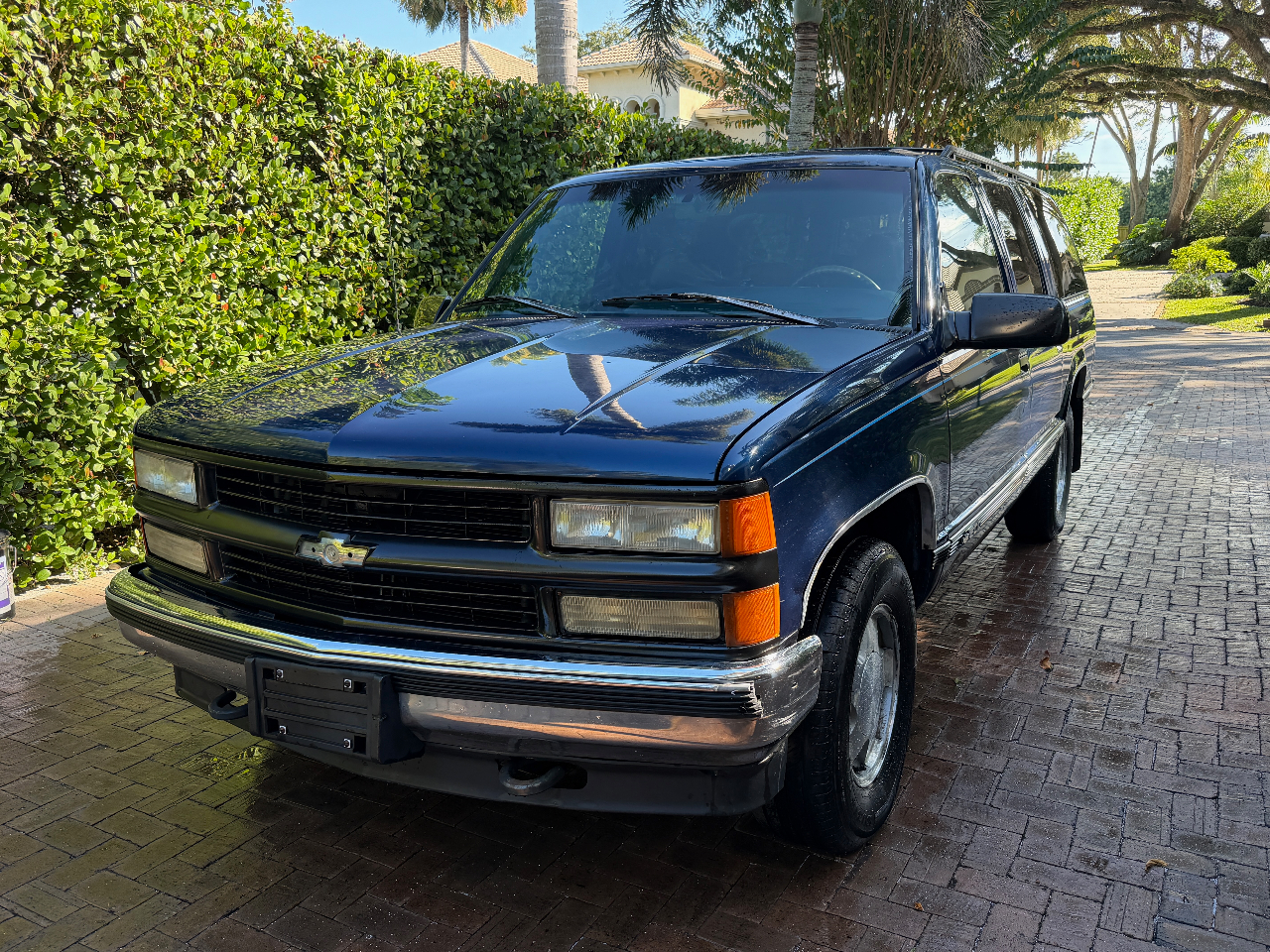 コレクション SUBURBAN 19960214 コレクション SUBURBAN 19960214 1/18 GOC & Vehicle Art 2008