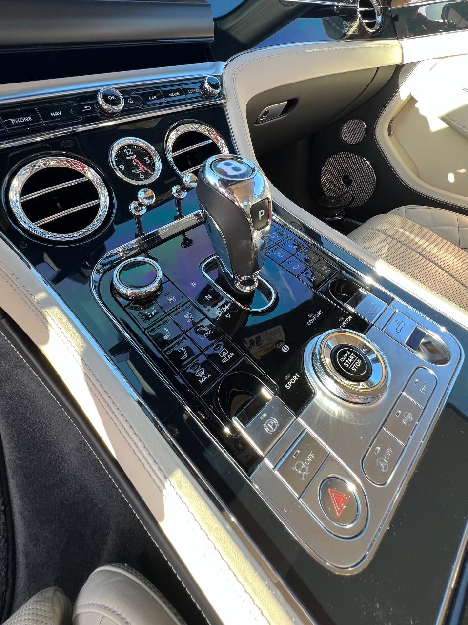 صورة 7 لـ 2020 Bentley CONTINENTAL GT V8