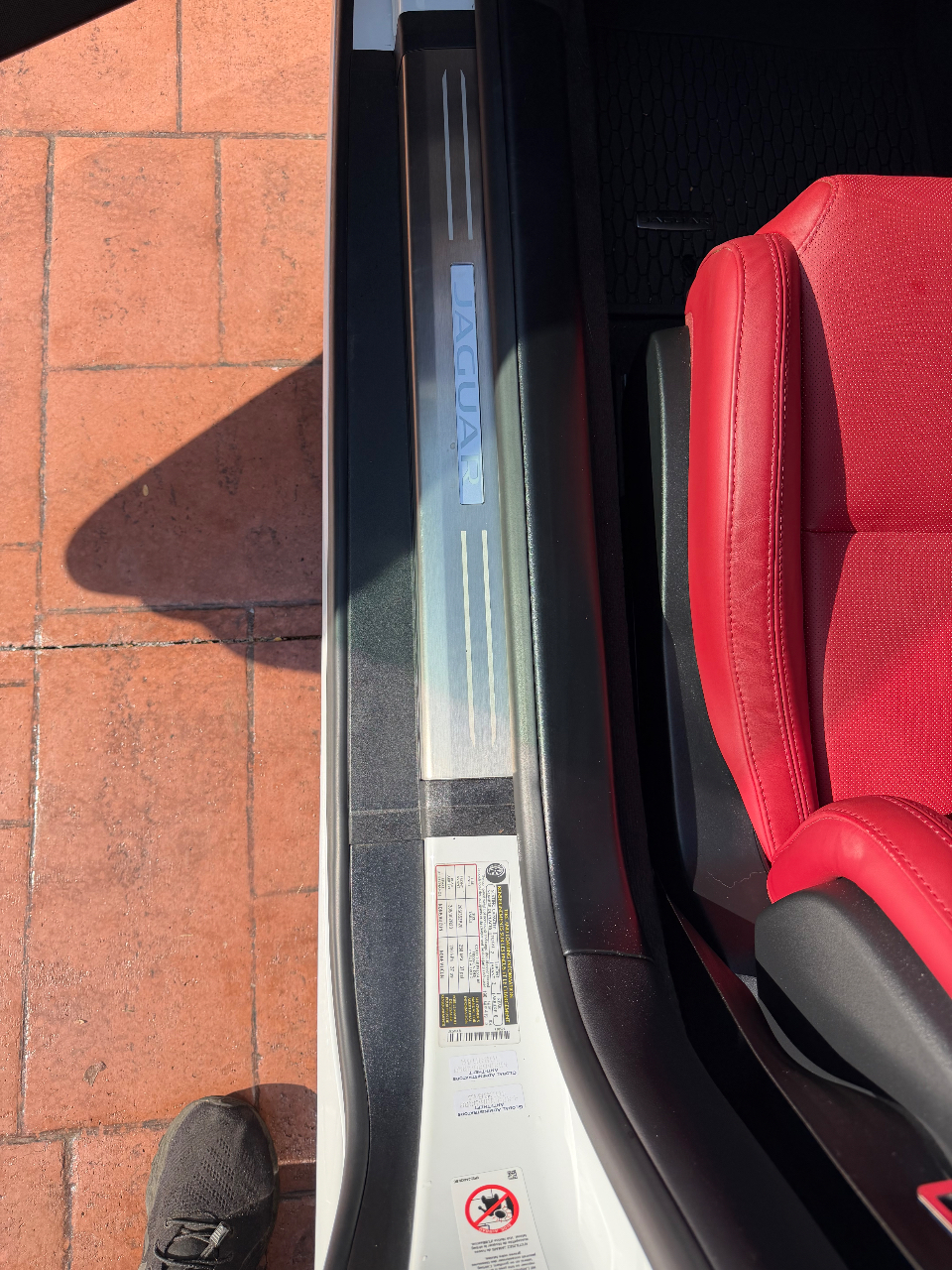 صورة مصغرة 18 لـ 2023 Jaguar F-TYPE R