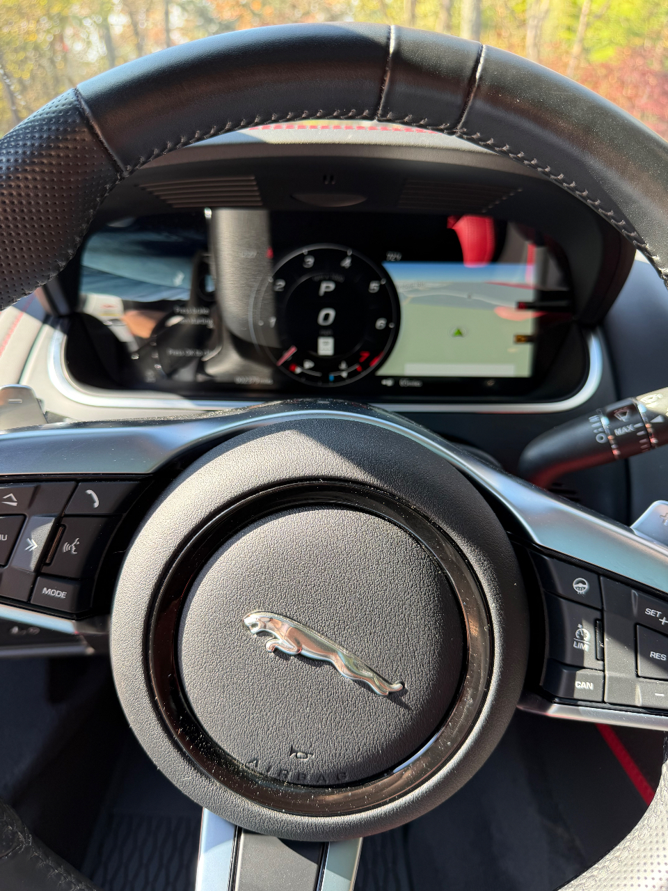 صورة مصغرة 23 لـ 2023 Jaguar F-TYPE R