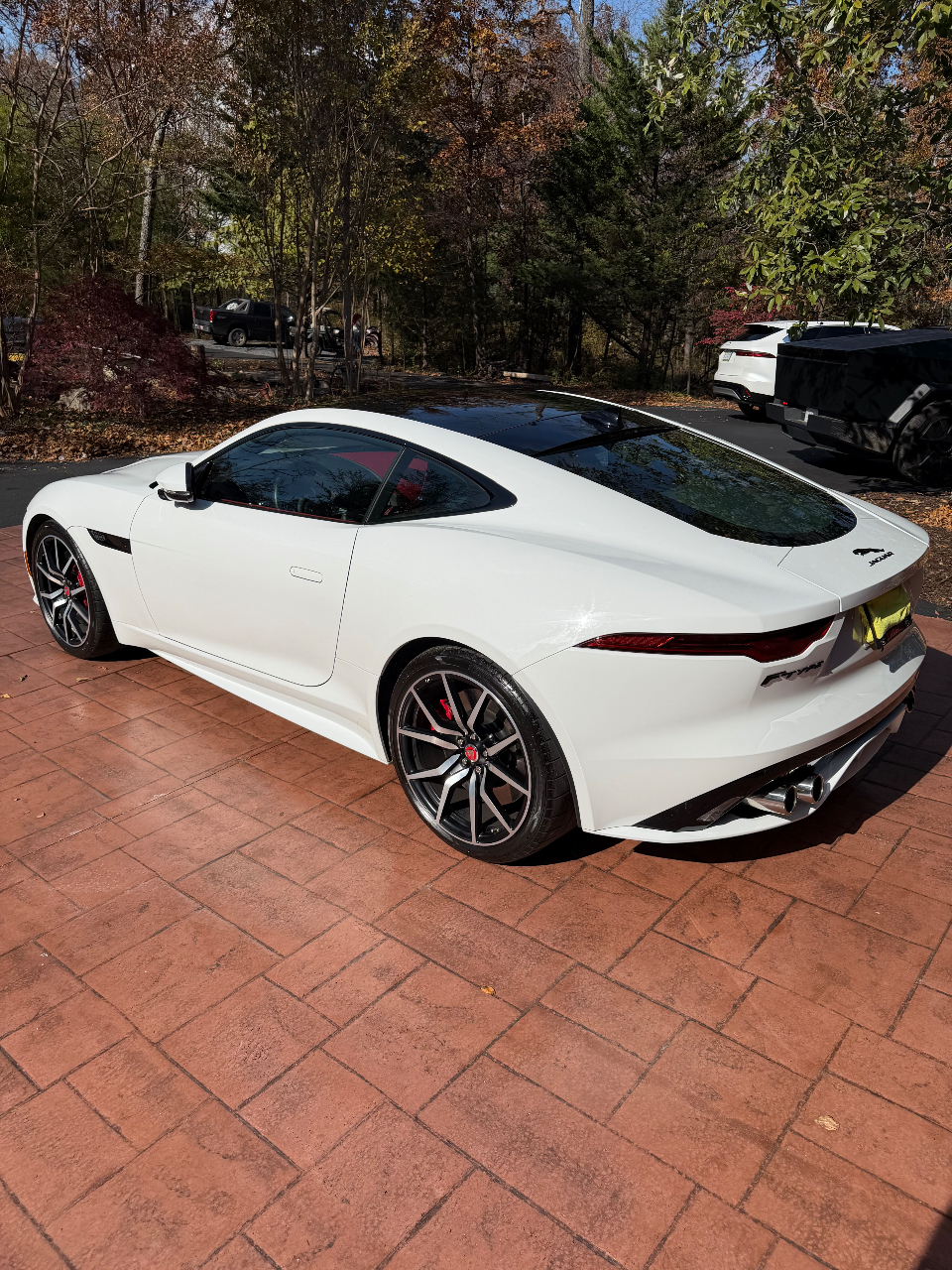 صورة 7 لـ 2023 Jaguar F-TYPE R